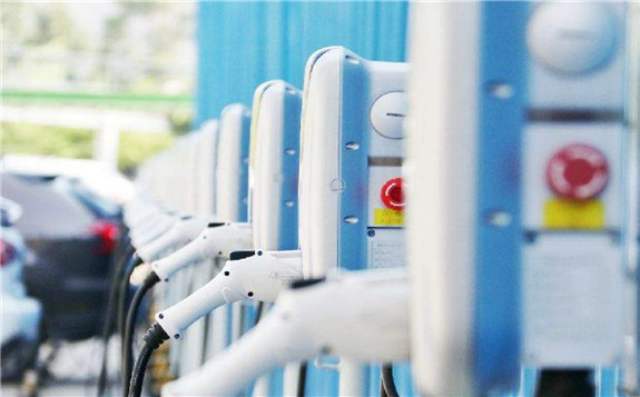 深圳開工建設全國首個大規模工程車充電站