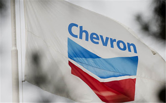 美国第二大石油生产商雪佛龙：将在今年内裁减其全球员工的10％-15％