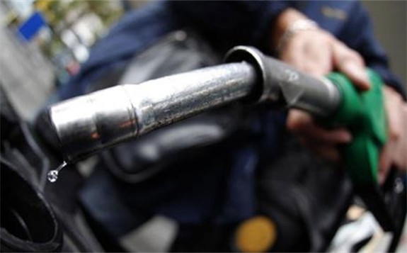 受多個(gè)主要經(jīng)濟(jì)體宏觀(guān)數(shù)據(jù)改善市場(chǎng)，國(guó)際油價(jià)大幅上漲