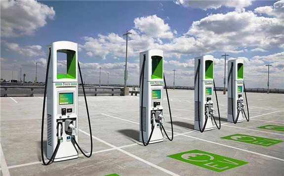 充電樁民營巨頭和國企之間的強強聯合，占70%份額的巨頭們在圖謀什么？