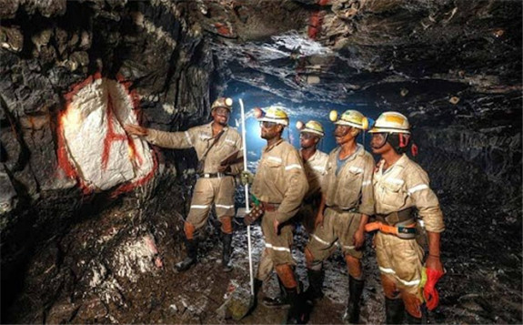 南非礦業逐漸恢復生產，產量同比下降29.8%