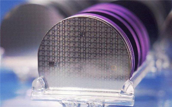 八成光伏公司業(yè)績(jī)預(yù)喜，需求有望回暖