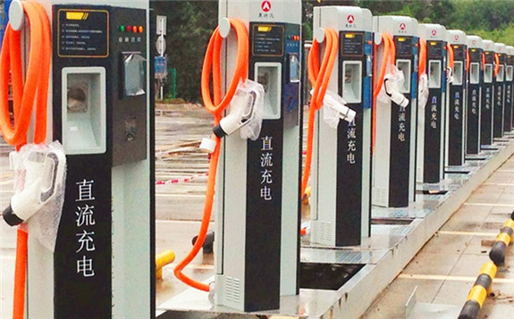 我國(guó)有55.8萬(wàn)個(gè)公共充電樁 數(shù)量居全球首位