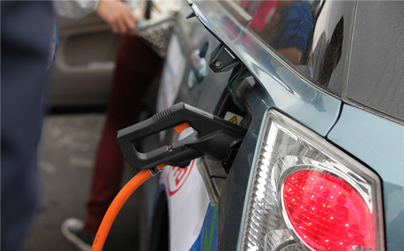 第七屆環(huán)青海湖 (國(guó)際)電動(dòng)汽車挑戰(zhàn)賽 首次投入新型儲(chǔ)能充電樁