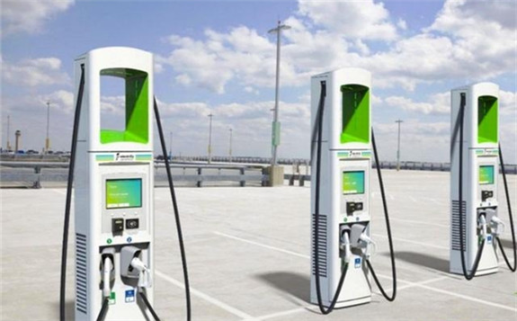 中國(guó)充電基礎(chǔ)設(shè)施規(guī)劃建設(shè)積極推進(jìn)，全國(guó)各類充電樁保有量達(dá)132.2萬(wàn)個(gè)