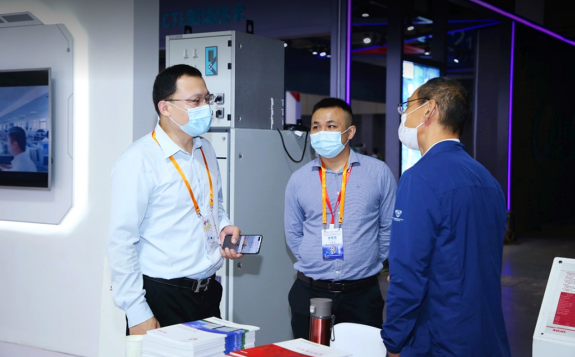 雙杰電氣亮相工博會，展品以在工業園區中的應用為展現形式