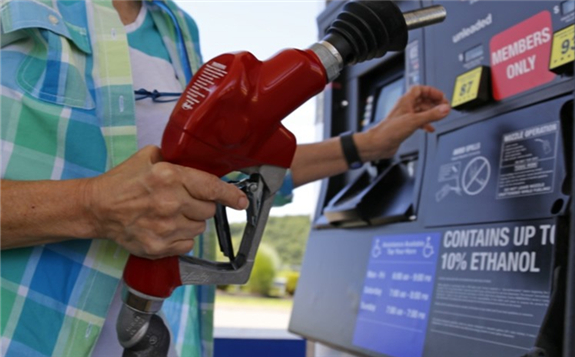 全球旅游业不景气且经济仍处于复苏期，抑制了油价进一步上涨