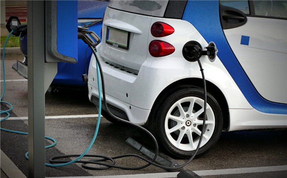 新能源車銷量持續(xù)增長(zhǎng) 去碳化是新發(fā)展目標(biāo)