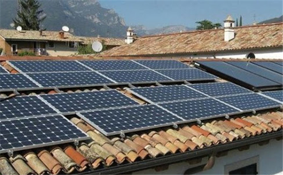 光伏扶貧：從“輸血”到“造血”，帶動村民致富的“綠色銀行”