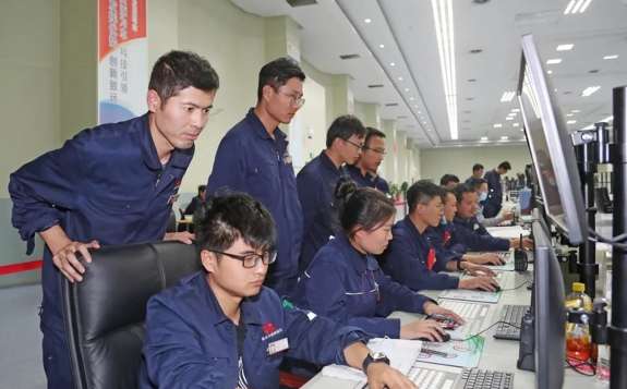 陜西最大煤制烯烴項目首套主裝置產出合格產品