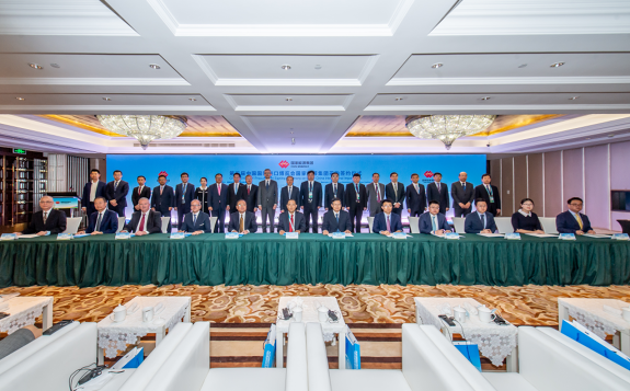 國家能源集團與15個國家的39家供應商進博會現場簽約