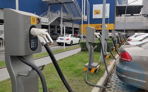 財政部將會同有關部門繼續大力支持新能源汽車充電基礎設施建設