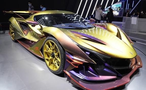 进博会|现代汽车展出全球首款量产氢燃料电池重卡XCIENT