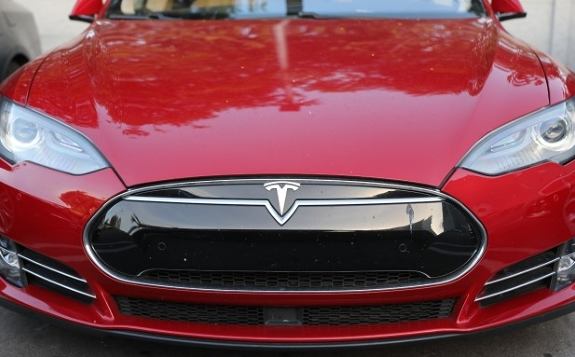 特斯拉這條“鯰魚”，究竟會引發怎樣的效應?