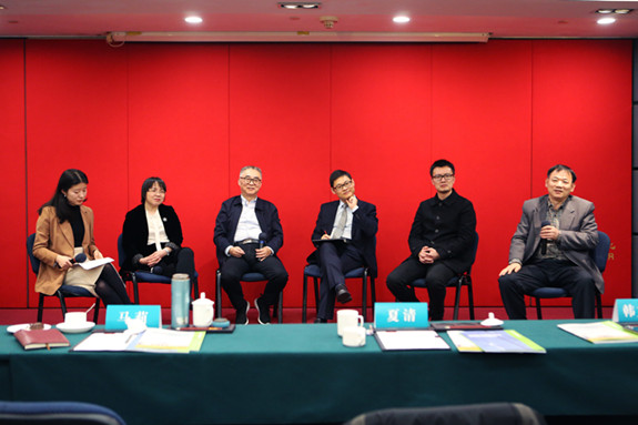 主題為“新電改破局五周年：從蹣跚學(xué)步到披荊斬棘——聚焦電力輔助服務(wù)和容量市場(chǎng)”的電力系統(tǒng)低碳轉(zhuǎn)型沙龍?jiān)诰┡e行