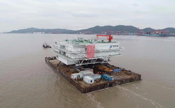 浙江火電制造的最大海上風電設備—華能嘉興2號海上升壓站設備運發