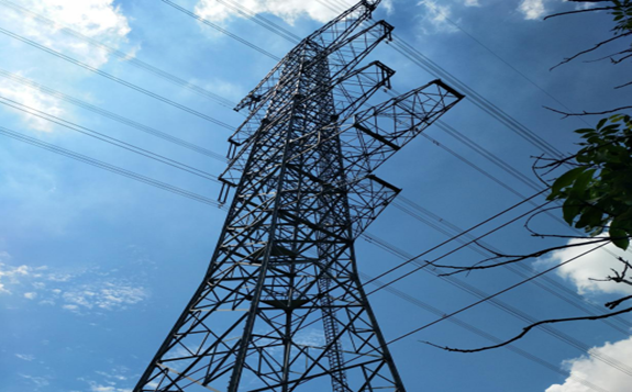 福建省首座超高壓線路“共享鐵塔”成功落地運行