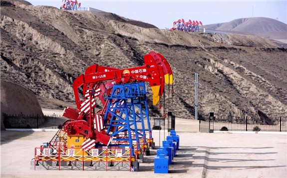 中國石油長慶油田建成首個 “數字化工廠”