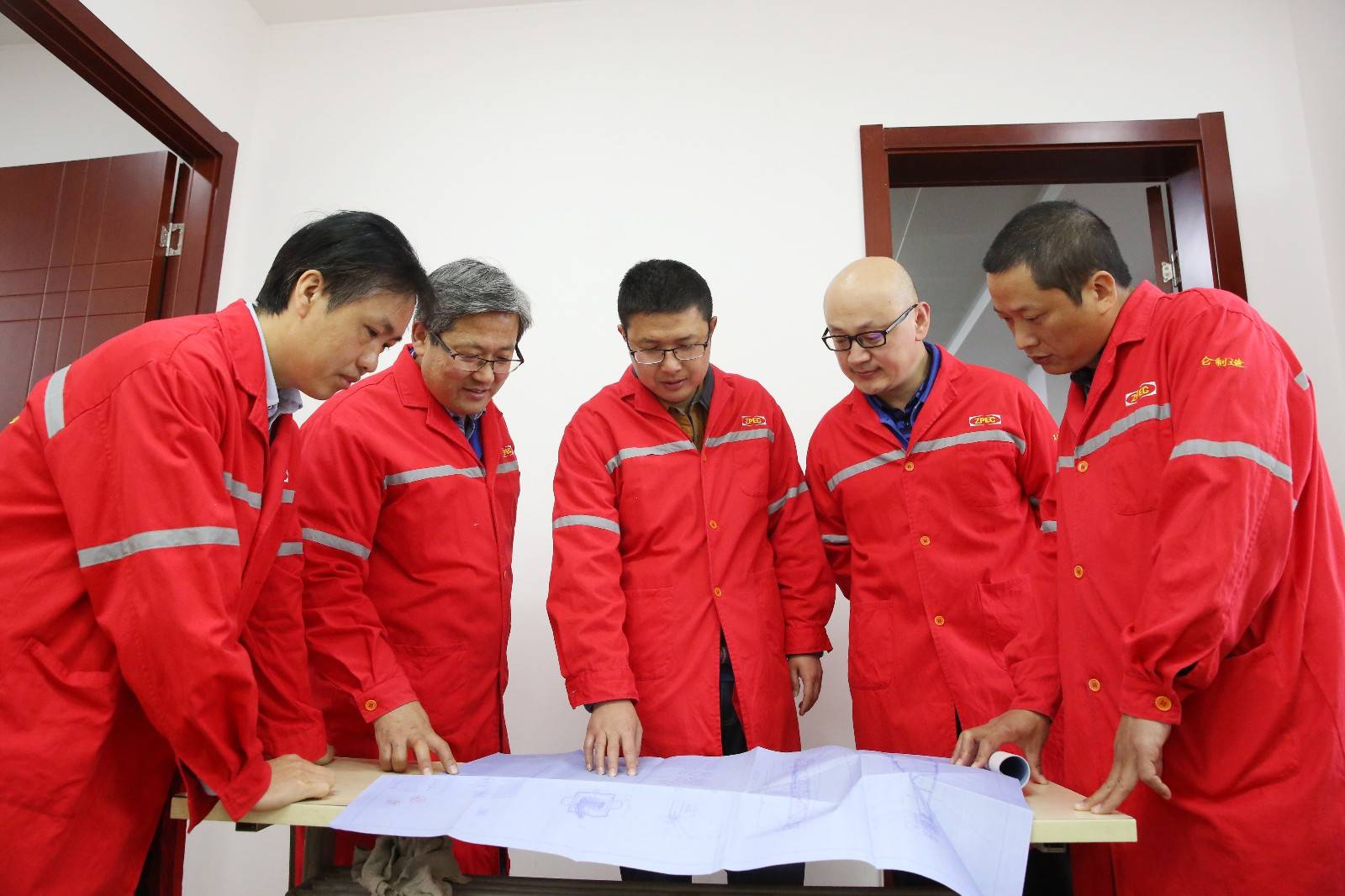 昆仑公司5名员工喜获成都市新都区“香城工匠”荣誉称号