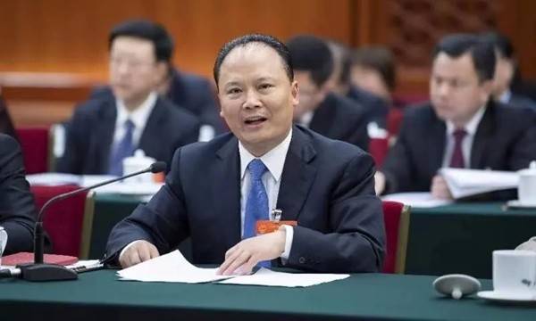 人大代表、通威集团刘汉元：39年成就“双料冠军”，如今再写碳中和传奇 | 建言2021
