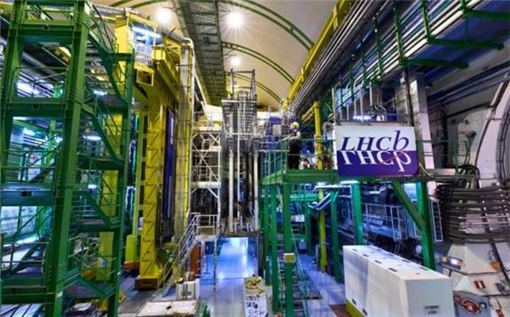 欧洲核子研究中心LHCb实验公布了新的结果