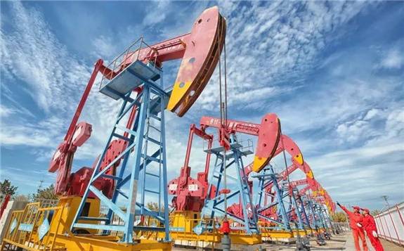 成品油價現年內最大降幅 發改委部署三桶油穩定供應