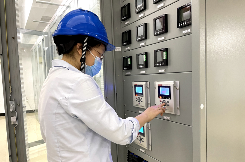 国能（连江）港电有限公司组织开展1号机组测量屏智能变送器通道校验工作