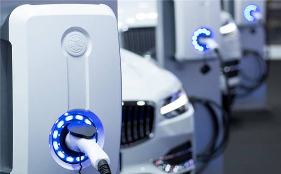 追求纯电动汽车的大趋势下 丰田逐梦氢燃料车