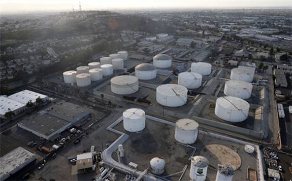 日本政府宣布释放石油储备
