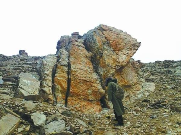 我国科学家在喜马拉雅地区发现超大型锂矿