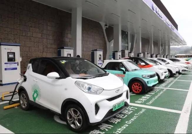 国内首家新能源商用车企业官宣涨价，新吉奥纯电动物流车4月1日起价格上调11000-17000元