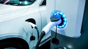 李克强：支持新能源汽车消费和充电桩建设