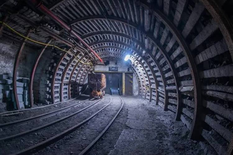 国家矿山安全监察局关于加强煤与瓦斯突出防治工作的通知