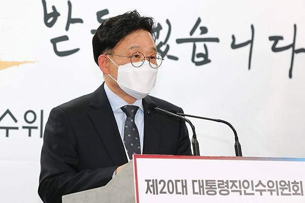 韩总统职务交接委明确将废除脱核电政策