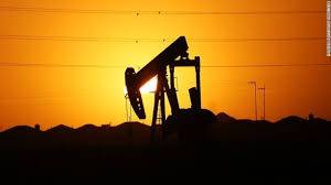 利比亚关闭最大油田，全球石油日产量损失逾50万桶