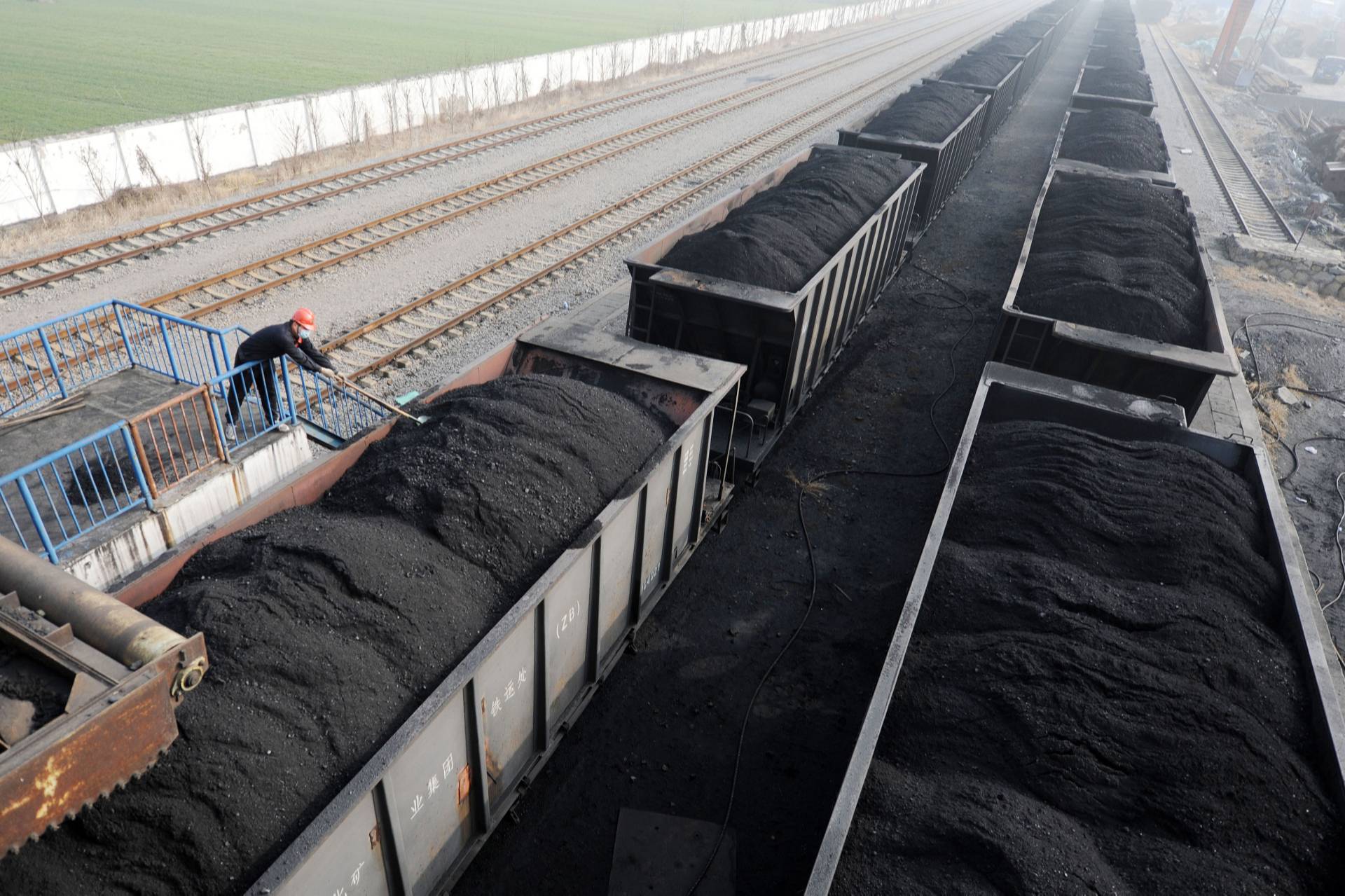 韓正：中國將立足能源結構以煤為主的基本國情 大力推動煤炭清潔利用