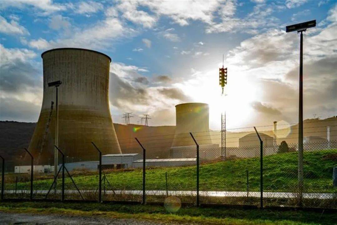 法国一半核反应堆关闭维护，或加剧欧洲电力供应危机