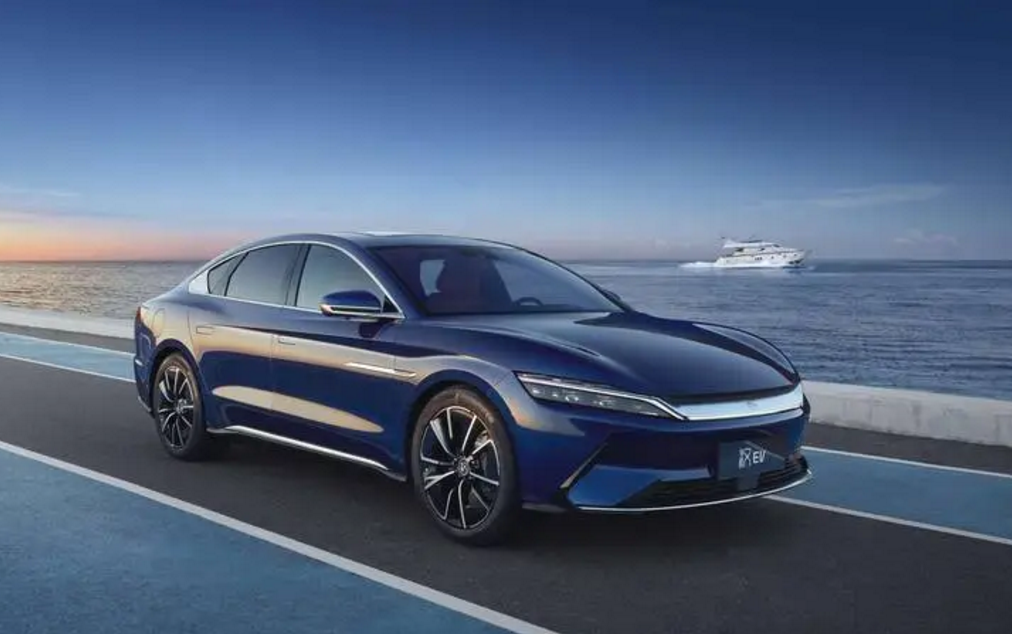 中国新能源汽车产销量连续7年全球居首