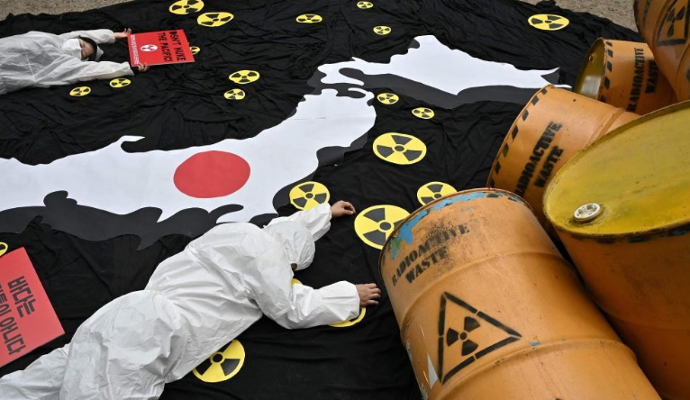 韩国环保人士抗议日本核污水排海计划