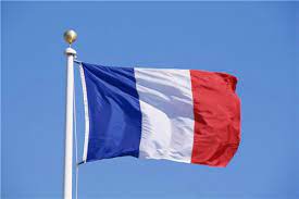 法国总理称政府未从燃油税上赚钱