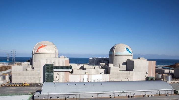 韩国反应堆开始供电