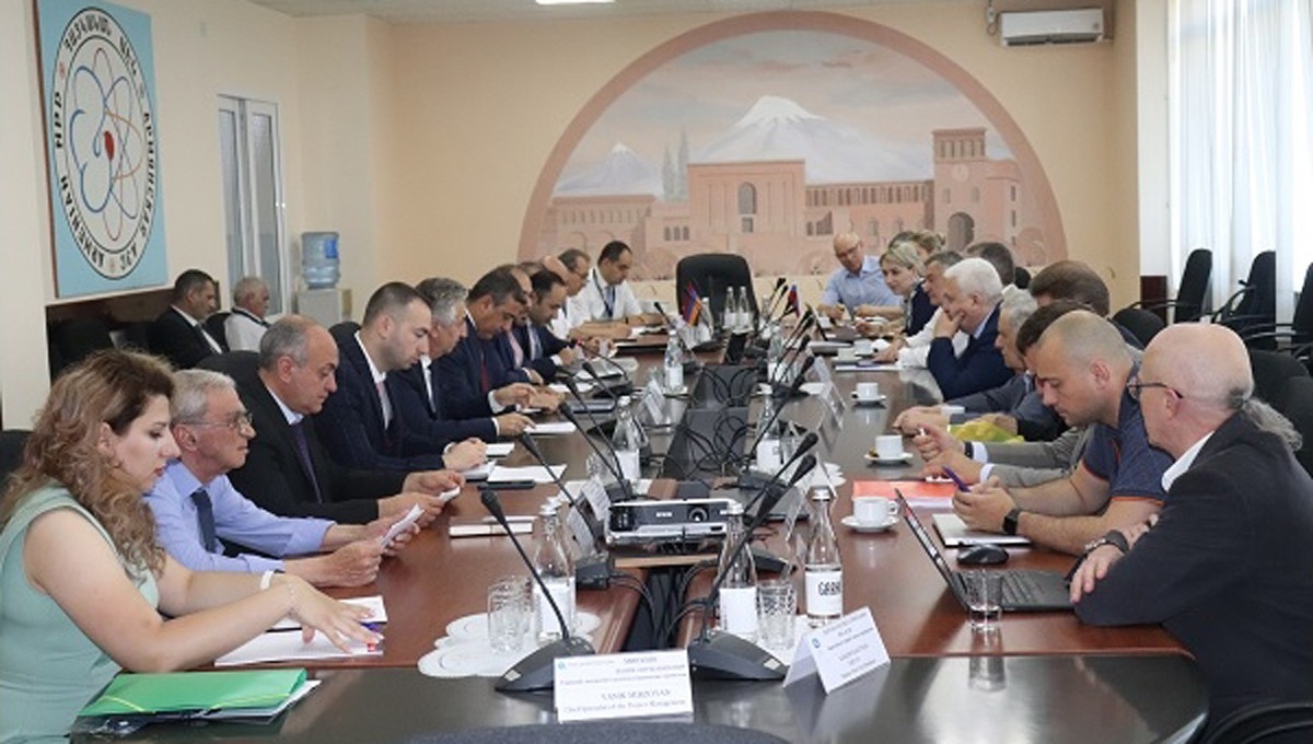 亚美尼亚和俄罗斯讨论新核电站、放射性废物和退役问题