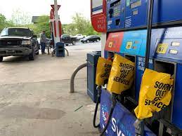 美国汽油价格可能出现近15年来最大跌幅