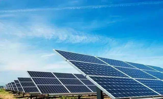 商务部：上半年太阳能电池、锂电池出口分别同比增长95%、75%
