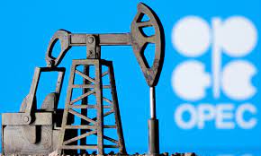 油价难跌！OPEC+日产量落后生产目标近300万桶