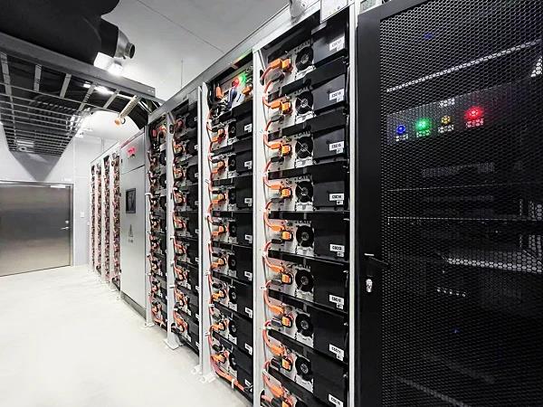 台湾首个！时代星云高压工商业储能项目在桃园建成投运