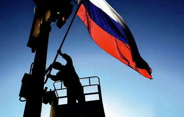俄总统批准加大油气领域税赋
