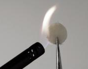 研究人员开发非易燃电解质 用盐来防止锂离子电池起火