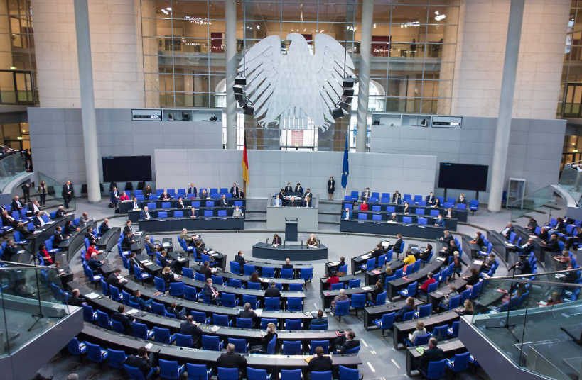 德国联邦议院通过天然气和电力价格限制法案