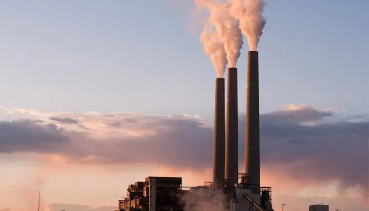 美国《外交政策》：世界重新爱上化石燃料？